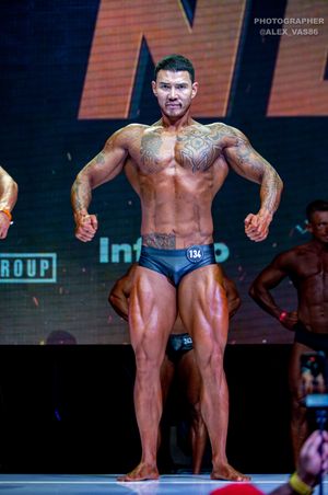 CLASSIC PHYSIQUE НОВИЧКИ